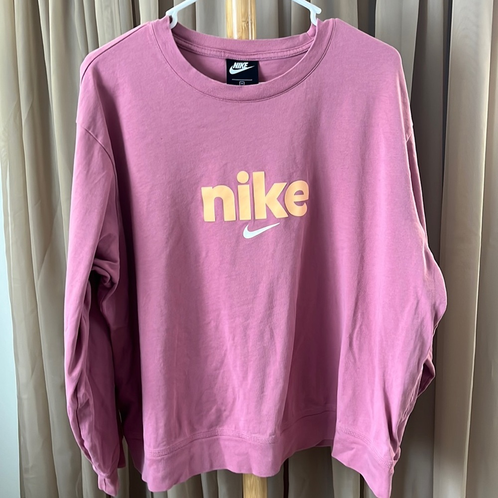 Nike sweatshirt size 1X pink. $20 great condition!​